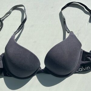 Calvin Klein Lightly Lined bra